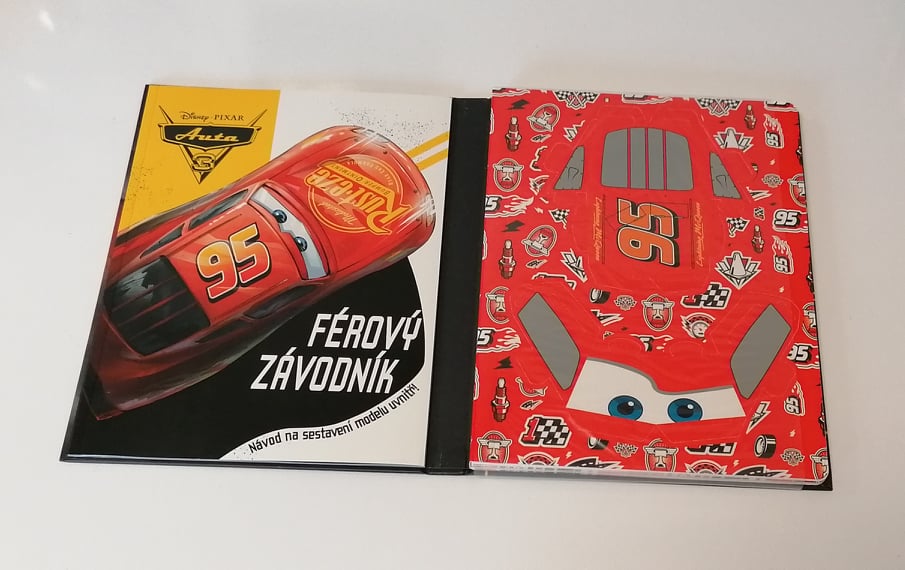 Cars - Kniha s modelem Auta 3 - Obrázek 2