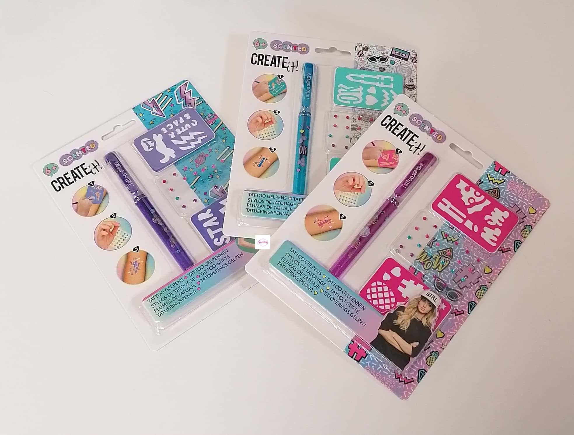 Tetovací pero se šablonami a kamínky Create It!