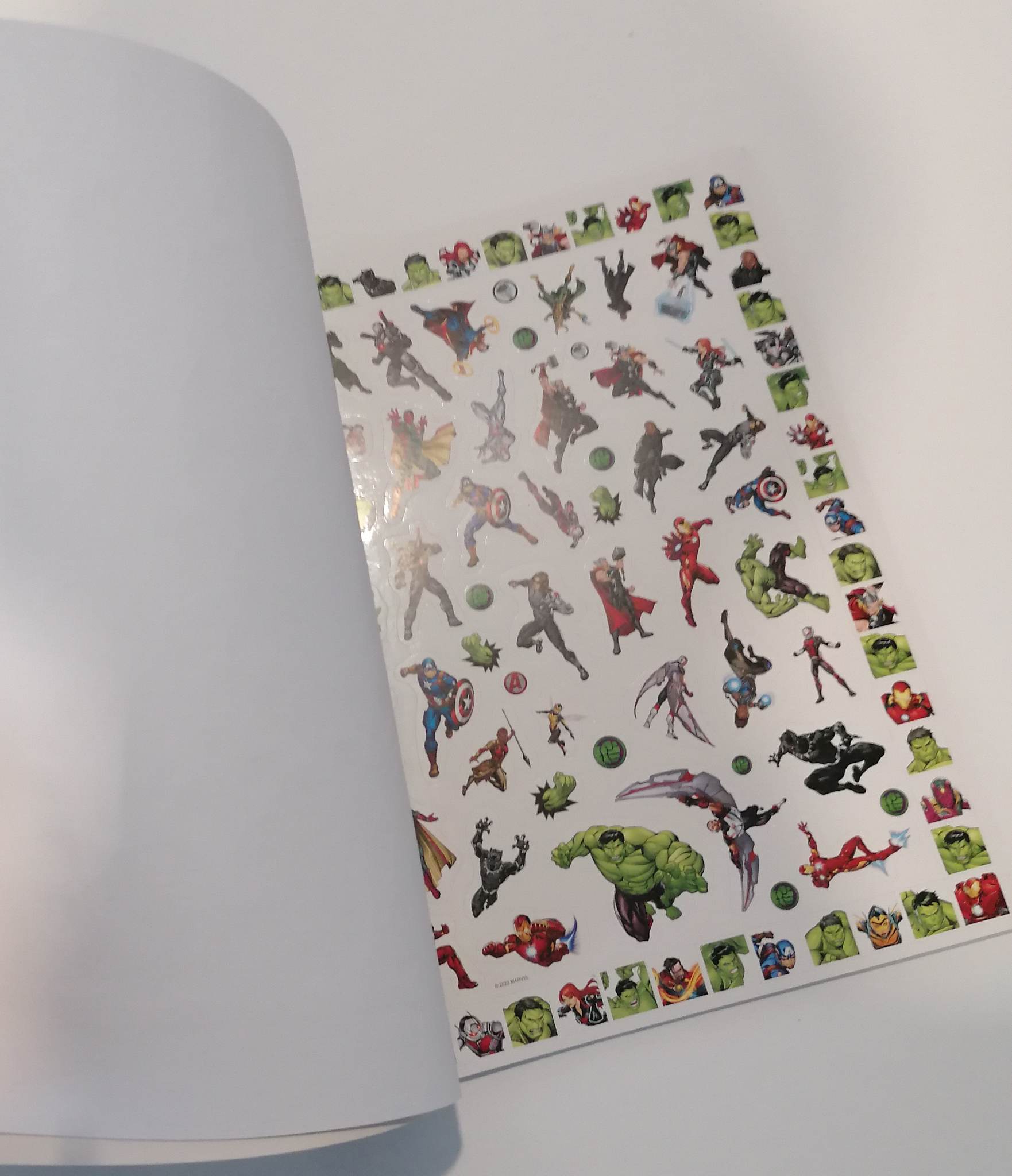 Marvel Avengers - Hulk1001 samolepek - Obrázek 3